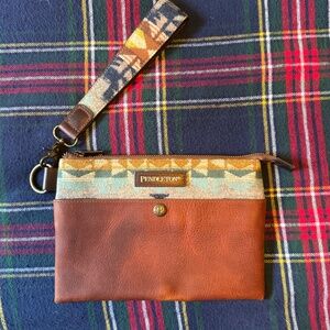 Pendleton Desert Dawn Clutch Purse- Wool & Leather